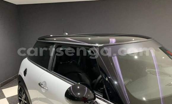 Acheter Occasion Voiture MINI Hatch Bleu à Vuvulane, Lubombo District Acheter Occasion Voiture MINI Hatch Bleu à Vuvulane, Lubombo District