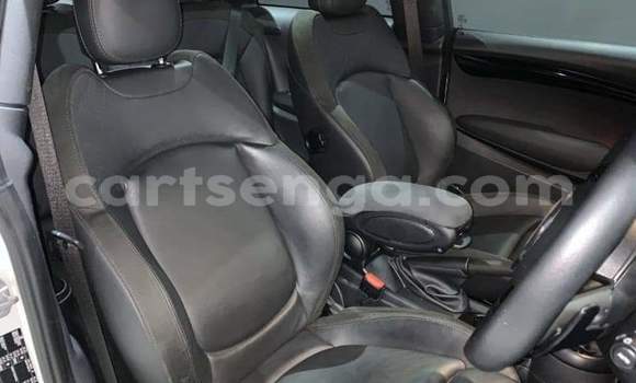 Acheter Occasion Voiture MINI Hatch Bleu à Vuvulane, Lubombo District Acheter Occasion Voiture MINI Hatch Bleu à Vuvulane, Lubombo District