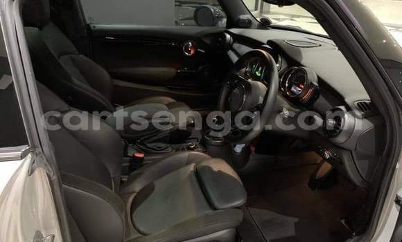 Acheter Occasion Voiture MINI Hatch Bleu à Vuvulane, Lubombo District Acheter Occasion Voiture MINI Hatch Bleu à Vuvulane, Lubombo District