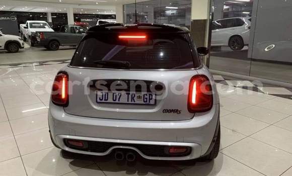 Acheter Occasion Voiture MINI Hatch Bleu à Vuvulane, Lubombo District Acheter Occasion Voiture MINI Hatch Bleu à Vuvulane, Lubombo District