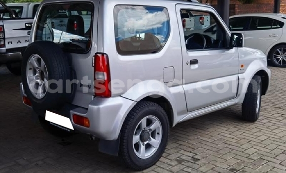 Nunua Ilio tumika Suzuki Jimny Silver Gari ndani ya Mankayane nchini Manzini Nunua Ilio tumika Suzuki Jimny Silver Gari ndani ya Mankayane nchini Manzini