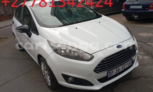 Nunua Ilio tumika Ford Fiesta White Gari ndani ya Mbabane nchini Manzini