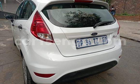 Acheter Occasion Voiture Ford Fiesta Blanc à Mbabane, Manzini Acheter Occasion Voiture Ford Fiesta Blanc à Mbabane, Manzini