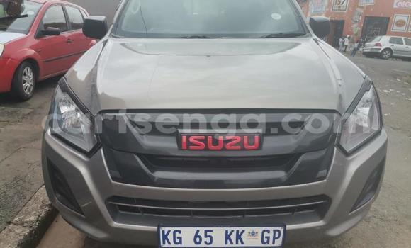 Acheter Occasion Voiture Isuzu KB Beige à Mbabane, Manzini Acheter Occasion Voiture Isuzu KB Beige à Mbabane, Manzini