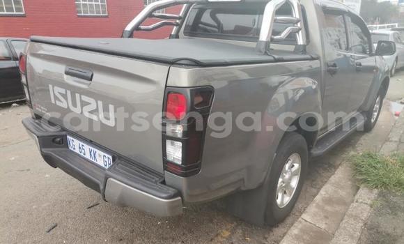Acheter Occasion Voiture Isuzu KB Beige à Mbabane, Manzini Acheter Occasion Voiture Isuzu KB Beige à Mbabane, Manzini