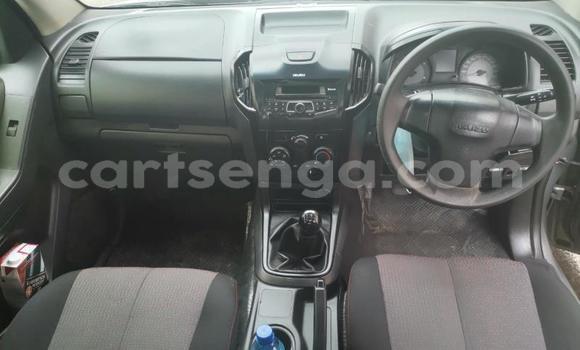 Acheter Occasion Voiture Isuzu KB Beige à Mbabane, Manzini Acheter Occasion Voiture Isuzu KB Beige à Mbabane, Manzini