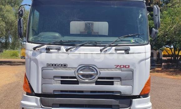 Acheter Occasion Utilitaire Hino 300 Series Blanc à Big Bend, Lubombo District Acheter Occasion Utilitaire Hino 300 Series Blanc à Big Bend, Lubombo District