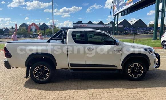 Nunua Ilio tumika Toyota Hilux White Gari ndani ya Big Bend nchini Wilaya ya Lubombo Nunua Ilio tumika Toyota Hilux White Gari ndani ya Big Bend nchini Wilaya ya Lubombo