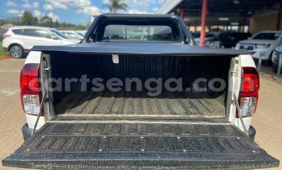 Nunua Ilio tumika Toyota Hilux White Gari ndani ya Big Bend nchini Wilaya ya Lubombo Nunua Ilio tumika Toyota Hilux White Gari ndani ya Big Bend nchini Wilaya ya Lubombo