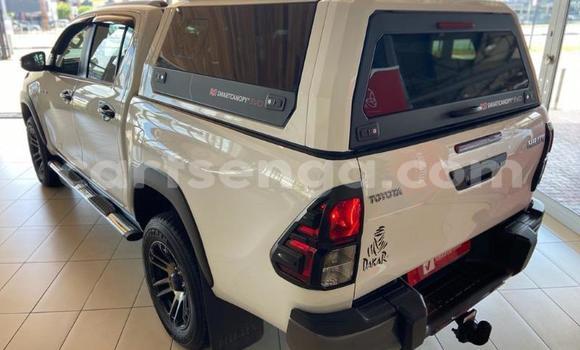 Nunua Ilio tumika Toyota Hilux White Gari ndani ya Big Bend nchini Wilaya ya Lubombo Nunua Ilio tumika Toyota Hilux White Gari ndani ya Big Bend nchini Wilaya ya Lubombo