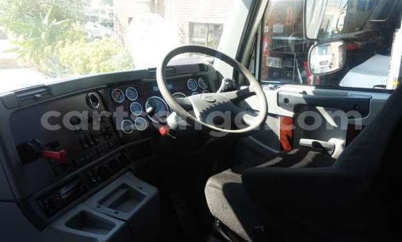 Buy Used Caterpillar 120 White Truck in Mbabane in Manzini Buy Used Caterpillar 120 White Truck in Mbabane in Manzini