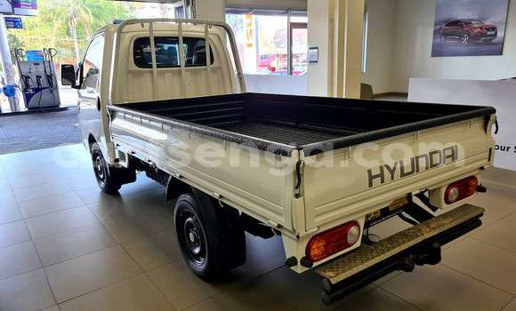 Buy Used Hyundai Chorus White Truck in Mbabane in Manzini Buy Used Hyundai Chorus White Truck in Mbabane in Manzini