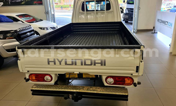 Buy Used Hyundai Chorus White Truck in Mbabane in Manzini Buy Used Hyundai Chorus White Truck in Mbabane in Manzini