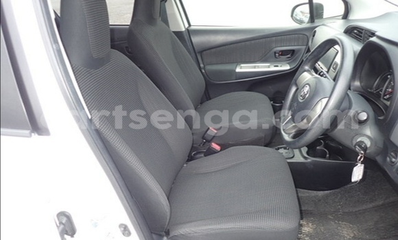 Acheter Occasion Voiture Toyota Vitz Blanc à Ezulwini, Hhohho Acheter Occasion Voiture Toyota Vitz Blanc à Ezulwini, Hhohho