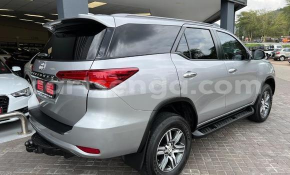 Acheter Occasion Voiture Toyota Fortuner Gris à Ezulwini, Hhohho Acheter Occasion Voiture Toyota Fortuner Gris à Ezulwini, Hhohho
