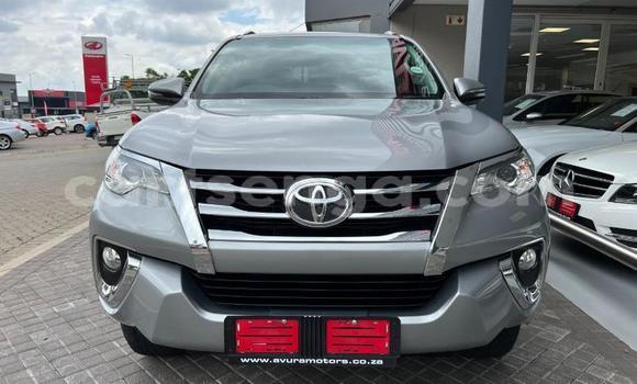 Acheter Occasion Voiture Toyota Fortuner Gris à Ezulwini, Hhohho Acheter Occasion Voiture Toyota Fortuner Gris à Ezulwini, Hhohho