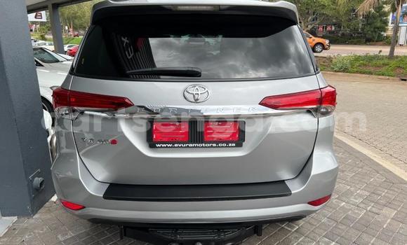 Acheter Occasion Voiture Toyota Fortuner Gris à Ezulwini, Hhohho Acheter Occasion Voiture Toyota Fortuner Gris à Ezulwini, Hhohho