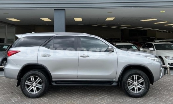 Acheter Occasion Voiture Toyota Fortuner Gris à Ezulwini, Hhohho Acheter Occasion Voiture Toyota Fortuner Gris à Ezulwini, Hhohho