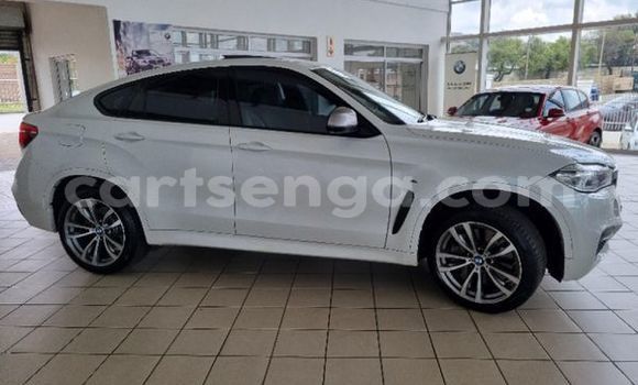 Nunua Ilio tumika BMW X6 M White Gari ndani ya Ezulwini nchini Hhohho Nunua Ilio tumika BMW X6 M White Gari ndani ya Ezulwini nchini Hhohho