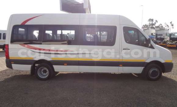 Buy Used Volkswagen TRUCK White Truck in Mbabane in Manzini Buy Used Volkswagen TRUCK White Truck in Mbabane in Manzini