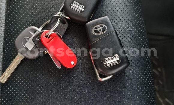 Nunua Ilio tumika Toyota Hilux White Gari ndani ya Ezulwini nchini Hhohho Nunua Ilio tumika Toyota Hilux White Gari ndani ya Ezulwini nchini Hhohho