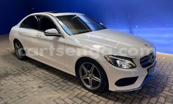 Buy Used Mercedes‒Benz C-klasse White Car in Ezulwini in Hhohho Buy Used Mercedes‒Benz C-klasse White Car in Ezulwini in Hhohho