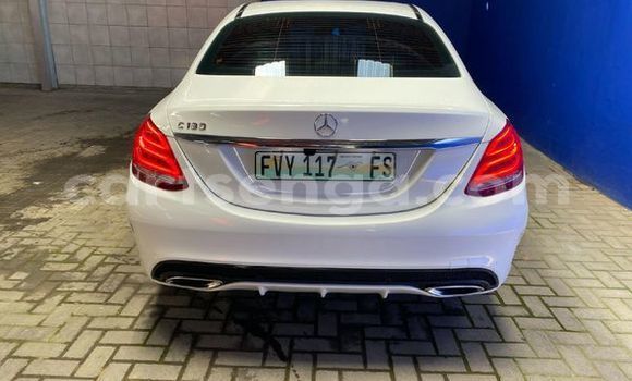 Buy Used Mercedes‒Benz C-klasse White Car in Ezulwini in Hhohho Buy Used Mercedes‒Benz C-klasse White Car in Ezulwini in Hhohho