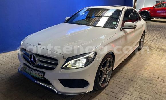 Buy Used Mercedes‒Benz C-klasse White Car in Ezulwini in Hhohho Buy Used Mercedes‒Benz C-klasse White Car in Ezulwini in Hhohho