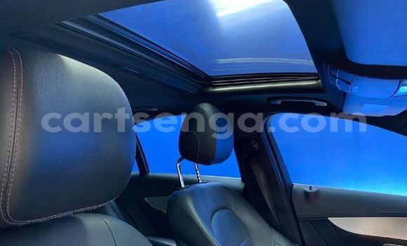 Buy Used Mercedes‒Benz C-klasse White Car in Ezulwini in Hhohho Buy Used Mercedes‒Benz C-klasse White Car in Ezulwini in Hhohho