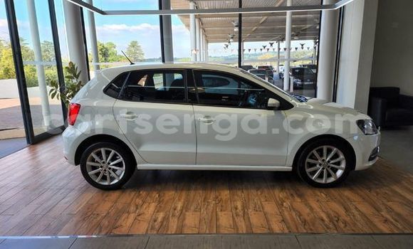 Acheter Occasion Voiture Volkswagen Polo Blanc à Ezulwini, Hhohho Acheter Occasion Voiture Volkswagen Polo Blanc à Ezulwini, Hhohho