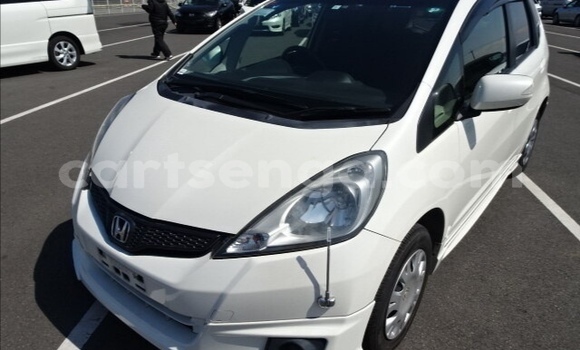 Buy Used Honda FIT White Car in Ezulwini in Hhohho Buy Used Honda FIT White Car in Ezulwini in Hhohho