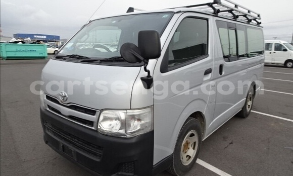 Nunua Ilio tumika Toyota Hiace Silver Gari ndani ya Ezulwini nchini Hhohho Nunua Ilio tumika Toyota Hiace Silver Gari ndani ya Ezulwini nchini Hhohho
