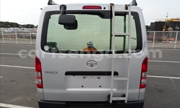 Nunua Ilio tumika Toyota Hiace Silver Gari ndani ya Ezulwini nchini Hhohho Nunua Ilio tumika Toyota Hiace Silver Gari ndani ya Ezulwini nchini Hhohho