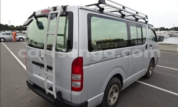 Nunua Ilio tumika Toyota Hiace Silver Gari ndani ya Ezulwini nchini Hhohho Nunua Ilio tumika Toyota Hiace Silver Gari ndani ya Ezulwini nchini Hhohho