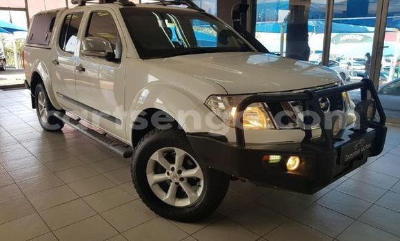 Buy Used Nissan Navara White Car in Ezulwini in Hhohho Buy Used Nissan Navara White Car in Ezulwini in Hhohho