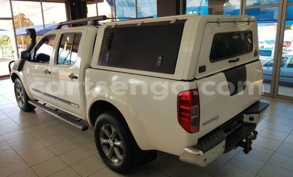 Buy Used Nissan Navara White Car in Ezulwini in Hhohho Buy Used Nissan Navara White Car in Ezulwini in Hhohho