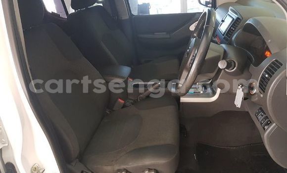 Buy Used Nissan Navara White Car in Ezulwini in Hhohho Buy Used Nissan Navara White Car in Ezulwini in Hhohho