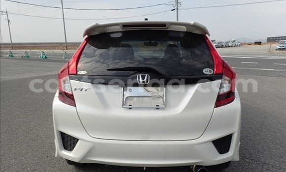 Acheter Occasion Voiture Honda FIT Blanc à Ezulwini, Hhohho Acheter Occasion Voiture Honda FIT Blanc à Ezulwini, Hhohho