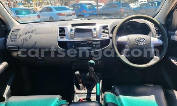 Nunua Ilio tumika Toyota Hilux White Gari ndani ya Ezulwini nchini Hhohho Nunua Ilio tumika Toyota Hilux White Gari ndani ya Ezulwini nchini Hhohho