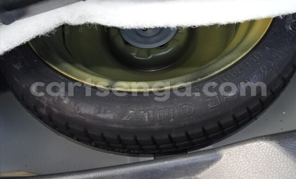 Buy Used Mazda Premacy Silver Car in Ezulwini in Hhohho Buy Used Mazda Premacy Silver Car in Ezulwini in Hhohho