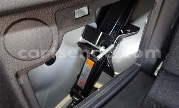 Buy Used Mazda Premacy Silver Car in Ezulwini in Hhohho Buy Used Mazda Premacy Silver Car in Ezulwini in Hhohho