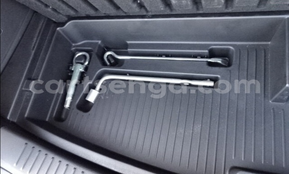 Buy Used Mazda Premacy Silver Car in Ezulwini in Hhohho Buy Used Mazda Premacy Silver Car in Ezulwini in Hhohho