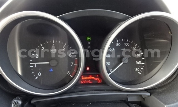 Buy Used Mazda Premacy Silver Car in Ezulwini in Hhohho Buy Used Mazda Premacy Silver Car in Ezulwini in Hhohho