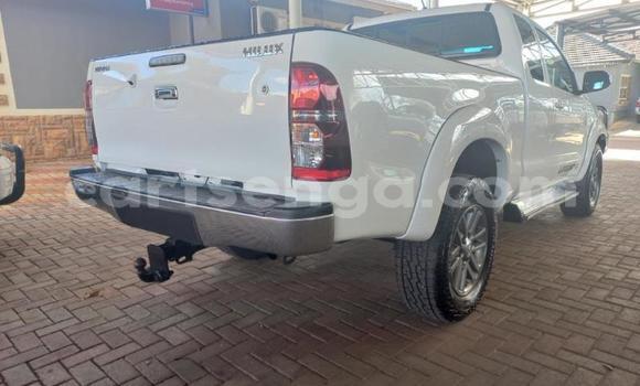 Acheter Occasion Voiture Toyota Hilux Blanc à Ezulwini, Hhohho Acheter Occasion Voiture Toyota Hilux Blanc à Ezulwini, Hhohho
