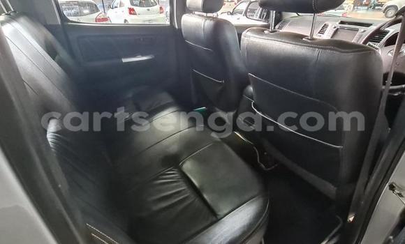 Buy Used Toyota Hilux Silver Car in Ezulwini in Hhohho Buy Used Toyota Hilux Silver Car in Ezulwini in Hhohho