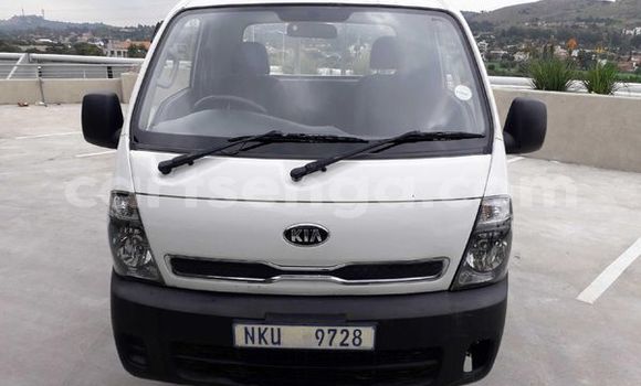Buy Used Kia K7 White Car in Ezulwini in Hhohho Buy Used Kia K7 White Car in Ezulwini in Hhohho