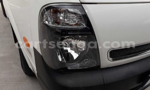 Buy Used Kia K7 White Car in Ezulwini in Hhohho Buy Used Kia K7 White Car in Ezulwini in Hhohho