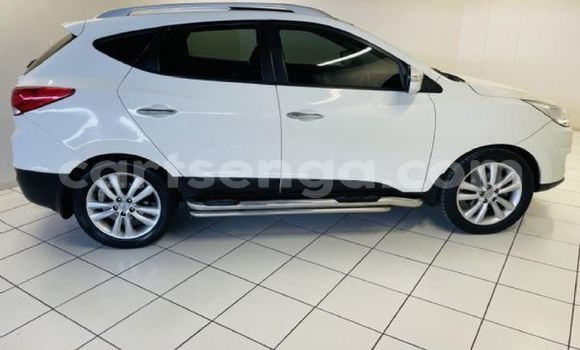 Nunua Ilio tumika Hyundai ix35 White Gari ndani ya Ezulwini nchini Hhohho Nunua Ilio tumika Hyundai ix35 White Gari ndani ya Ezulwini nchini Hhohho