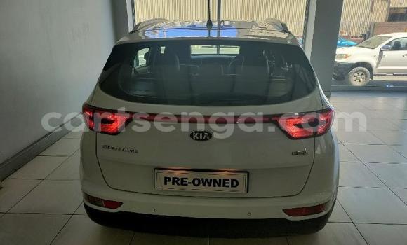 Nunua Ilio tumika Kia Sportage White Gari ndani ya Ezulwini nchini Hhohho Nunua Ilio tumika Kia Sportage White Gari ndani ya Ezulwini nchini Hhohho