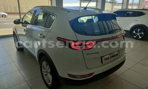 Nunua Ilio tumika Kia Sportage White Gari ndani ya Ezulwini nchini Hhohho Nunua Ilio tumika Kia Sportage White Gari ndani ya Ezulwini nchini Hhohho